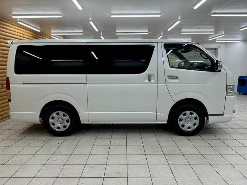 HIACE VAN-17