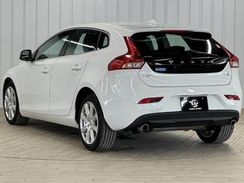 V40-15