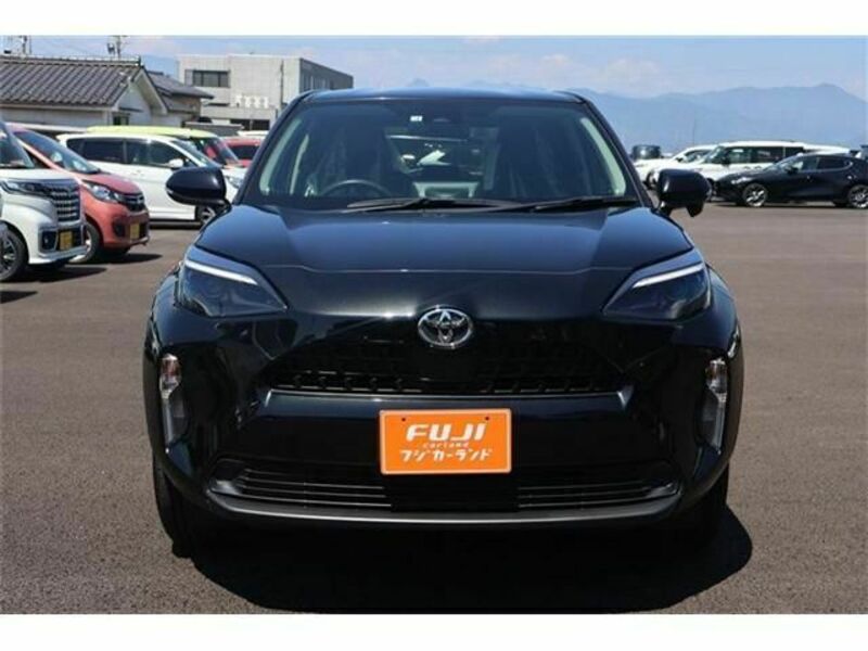 YARIS CROSS-26