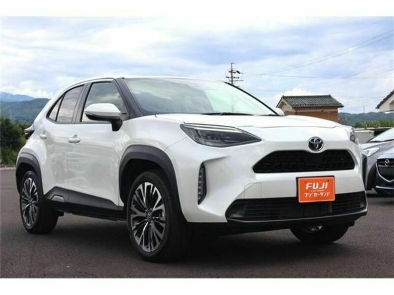 YARIS CROSS-2