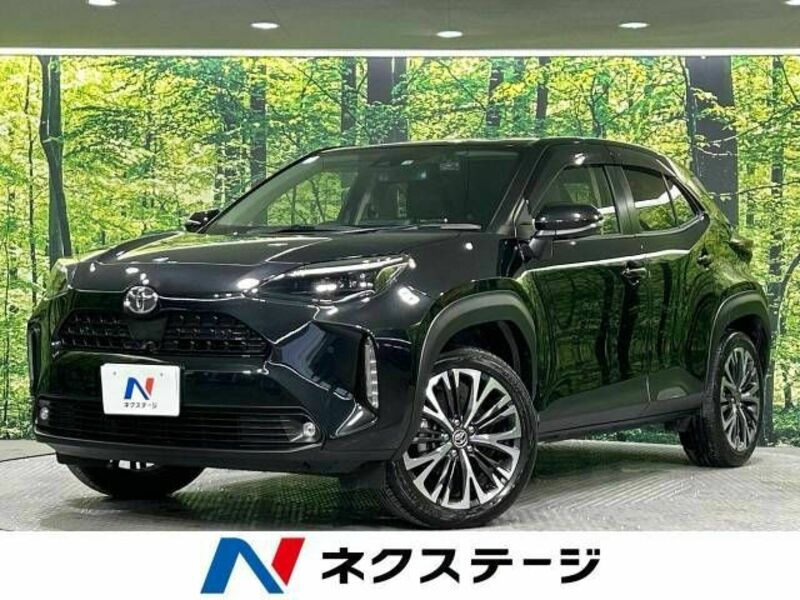 TOYOTA　YARIS CROSS