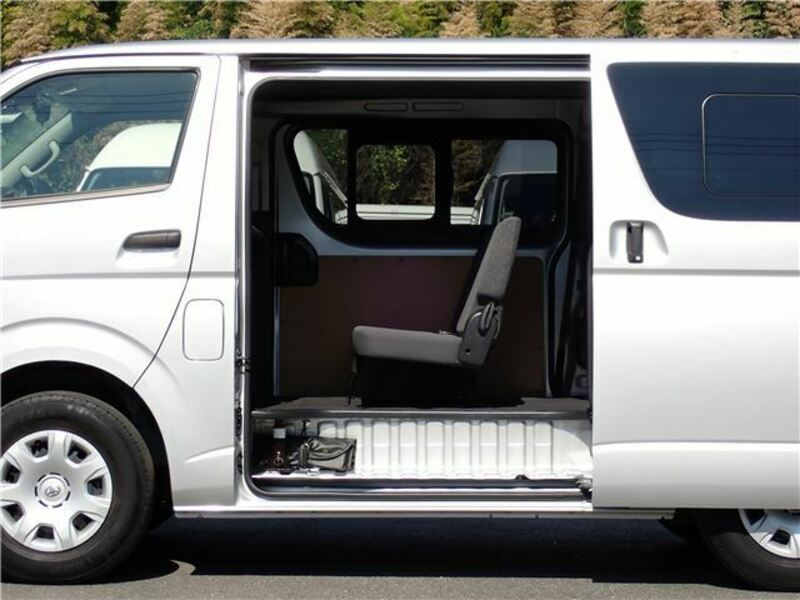 HIACE VAN-18