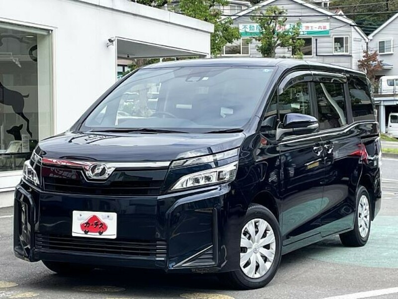 TOYOTA　VOXY