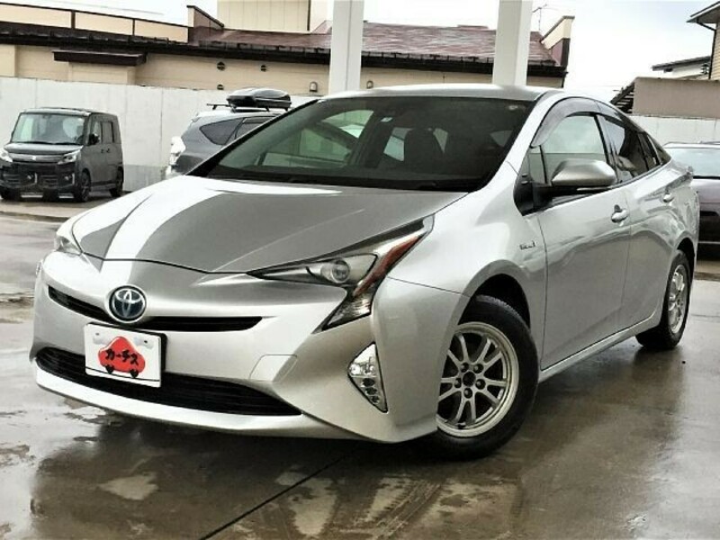 TOYOTA　PRIUS