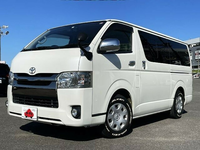 TOYOTA　HIACE VAN