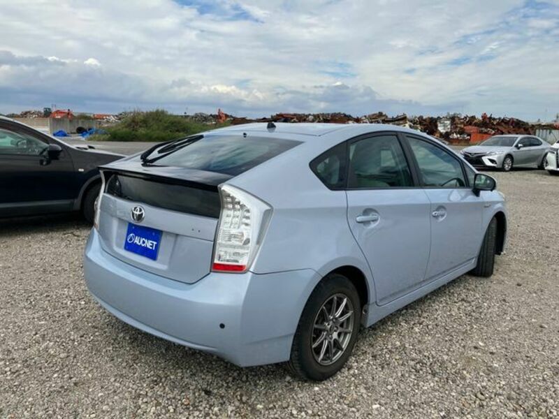 PRIUS-2