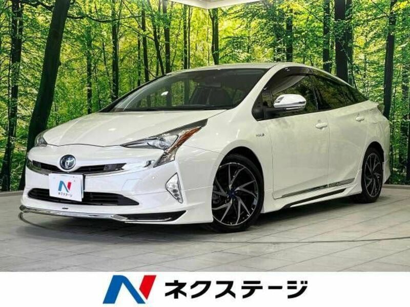 TOYOTA　PRIUS