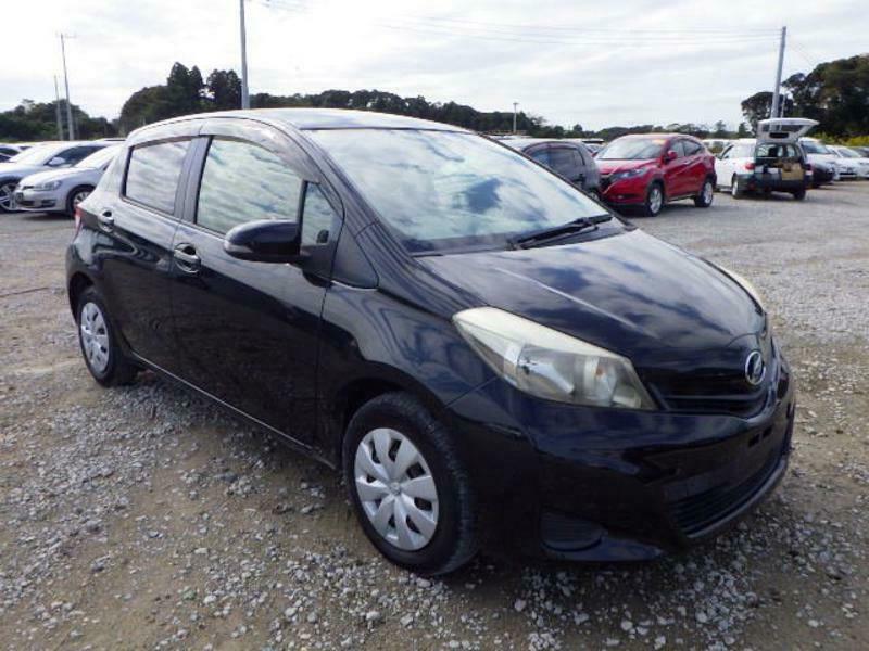 TOYOTA　VITZ