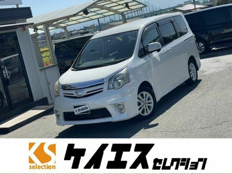 TOYOTA　NOAH