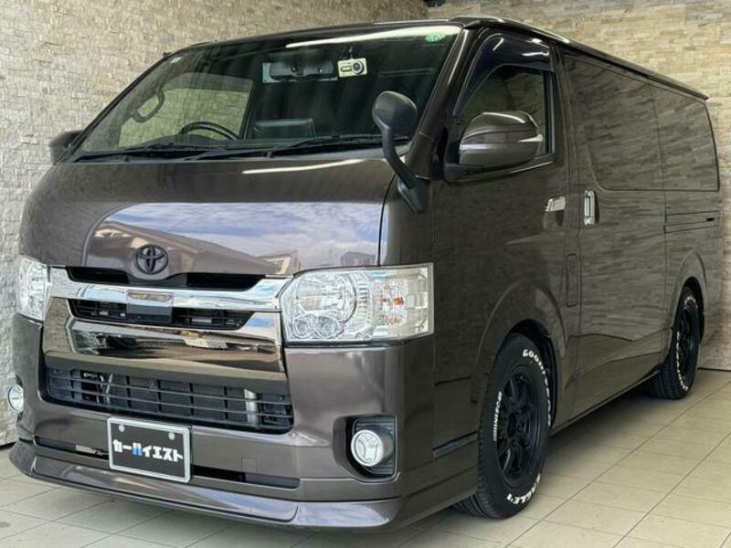 TOYOTA　HIACE VAN