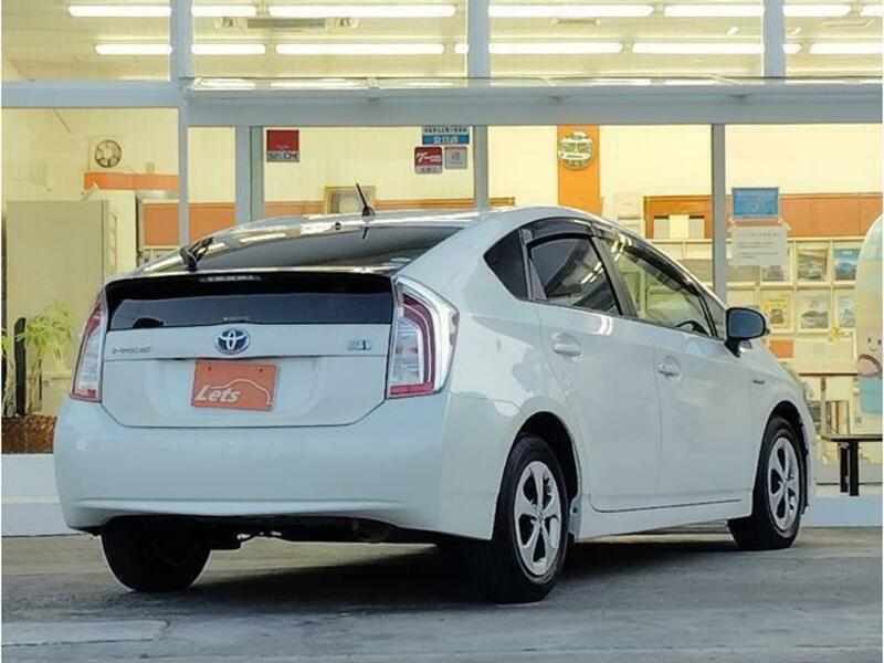 PRIUS-9