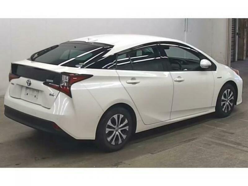 PRIUS-4