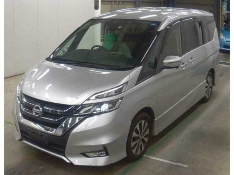 NISSAN　SERENA