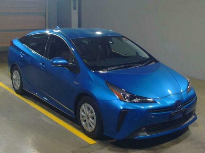 TOYOTA　PRIUS