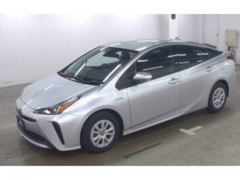 TOYOTA　PRIUS