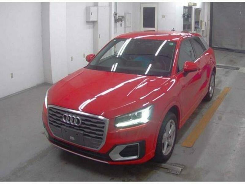 AUDI　Q2