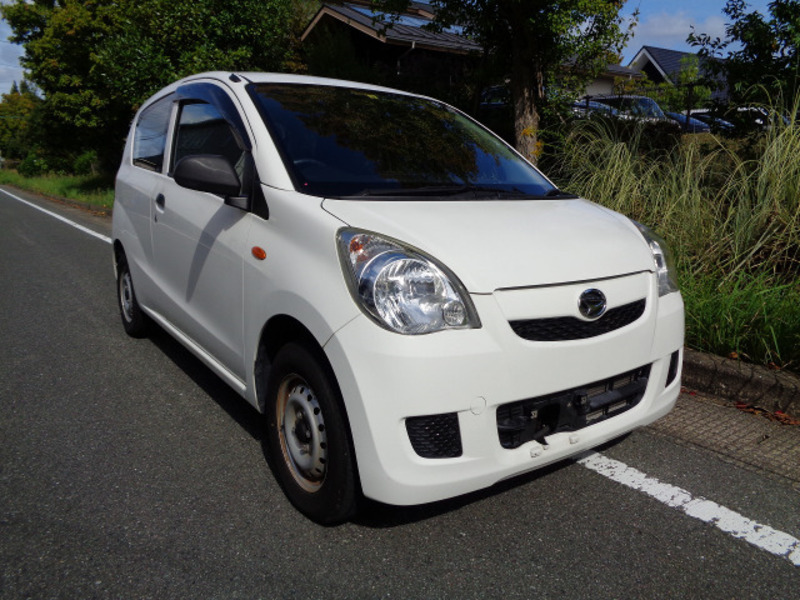 DAIHATSU　MIRA