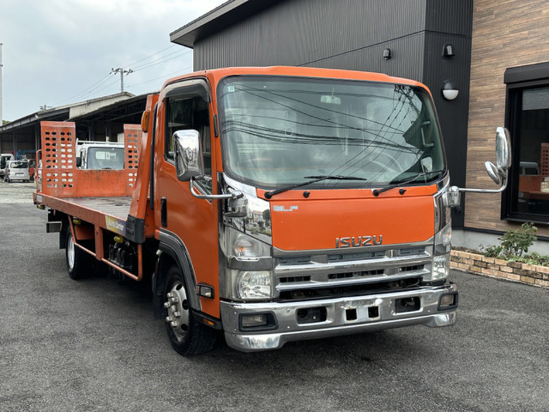 ISUZU　ELF