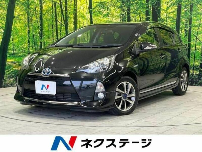 TOYOTA　AQUA