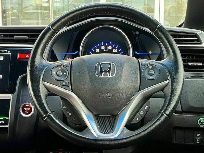 FIT HYBRID-13