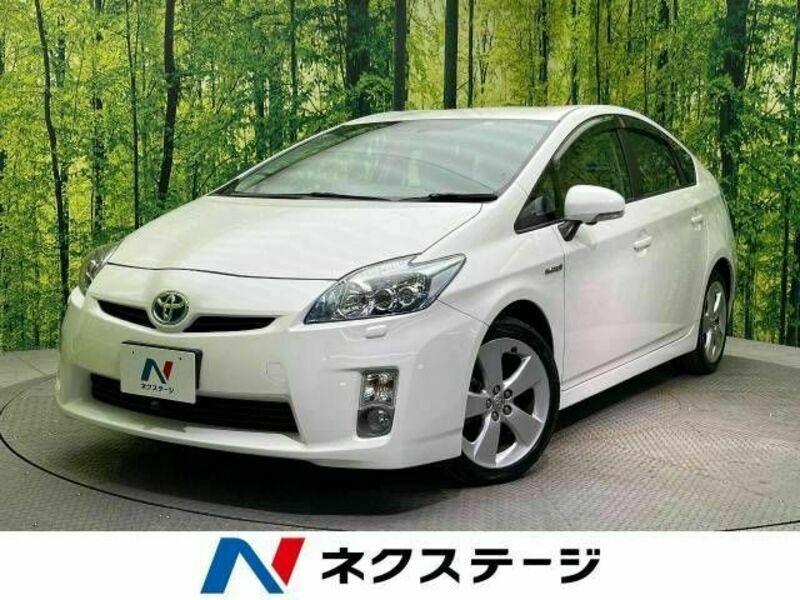 TOYOTA　PRIUS