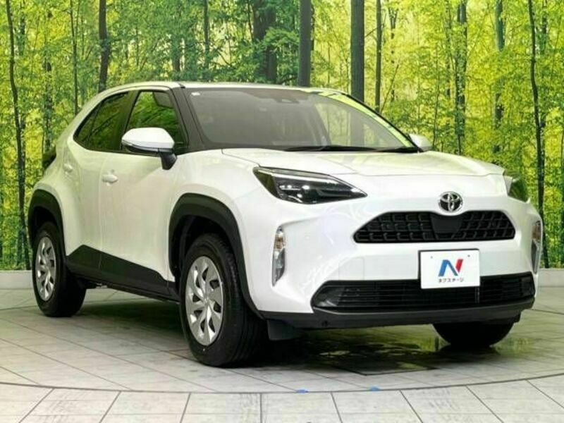 YARIS CROSS-16