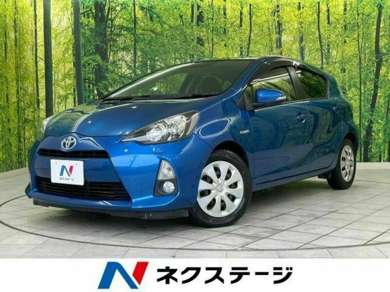 TOYOTA　AQUA