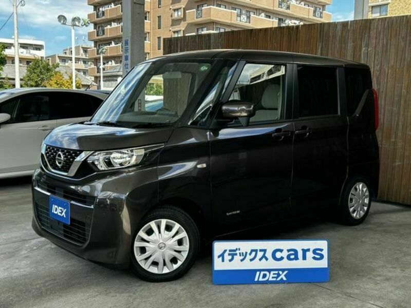 NISSAN　ROOX