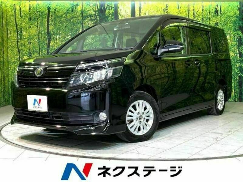 TOYOTA　VOXY