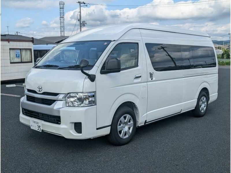 HIACE COMMUTER-4