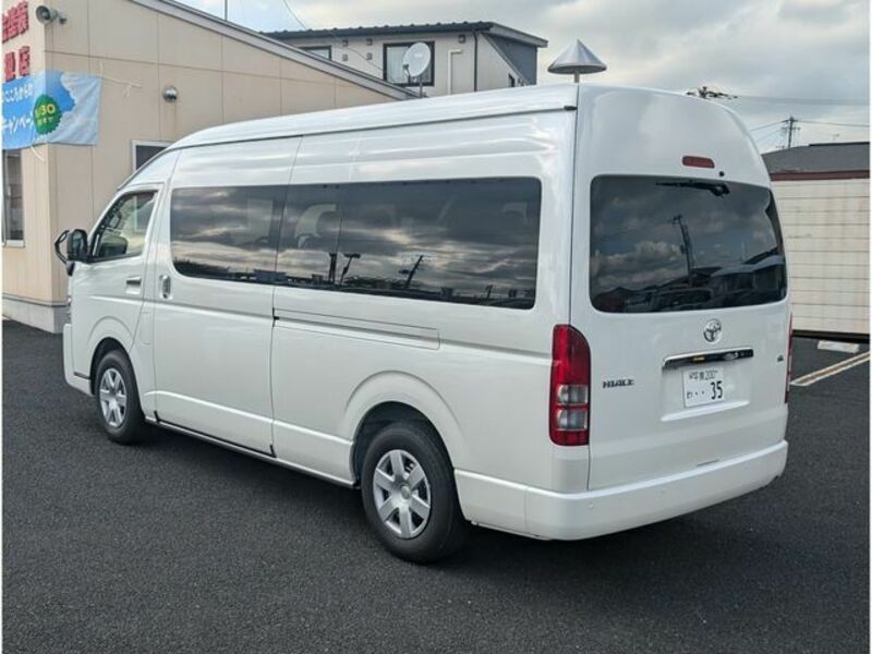 HIACE COMMUTER-7