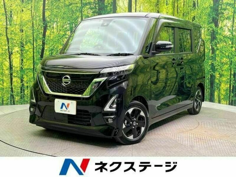 NISSAN　ROOX