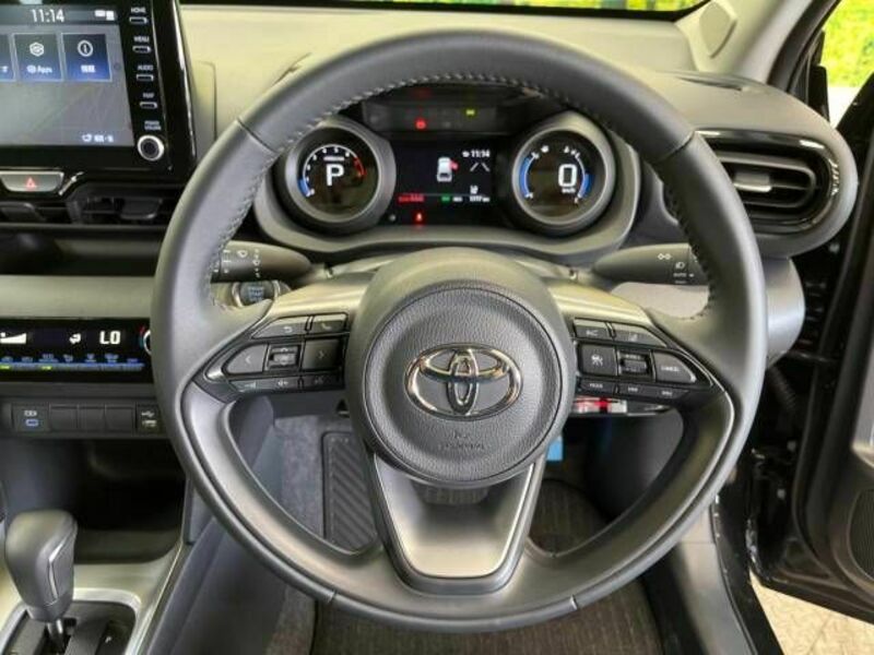 YARIS CROSS-4