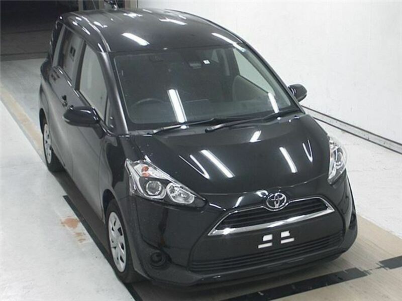 TOYOTA　SIENTA