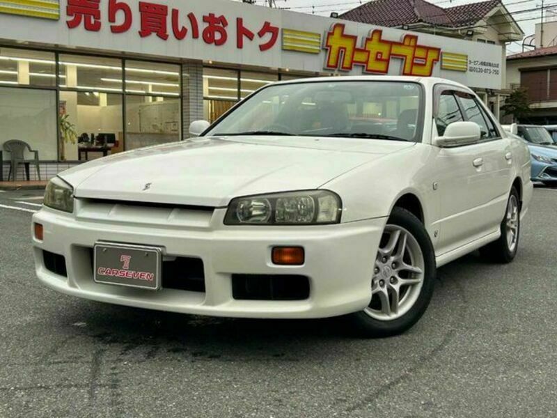 NISSAN　SKYLINE