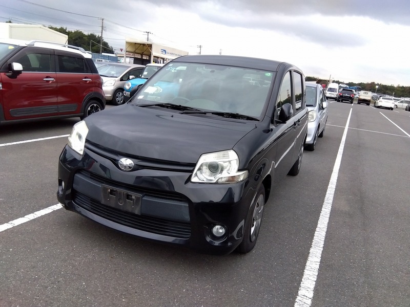 TOYOTA　SIENTA