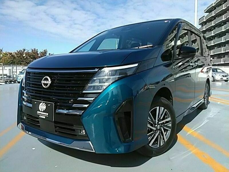 NISSAN　SERENA