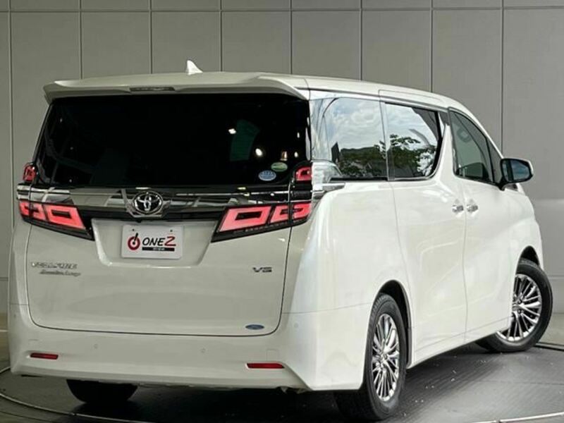 VELLFIRE-1