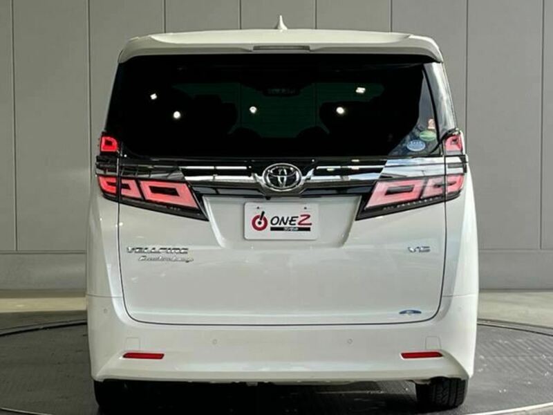 VELLFIRE-23