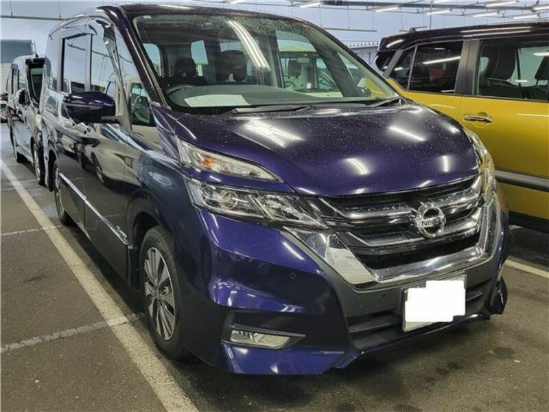 NISSAN　SERENA