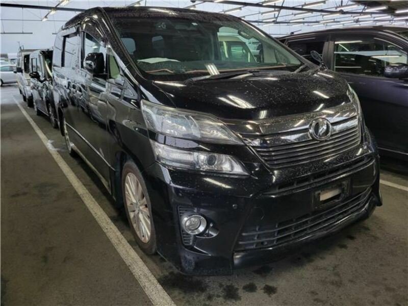 TOYOTA　VELLFIRE