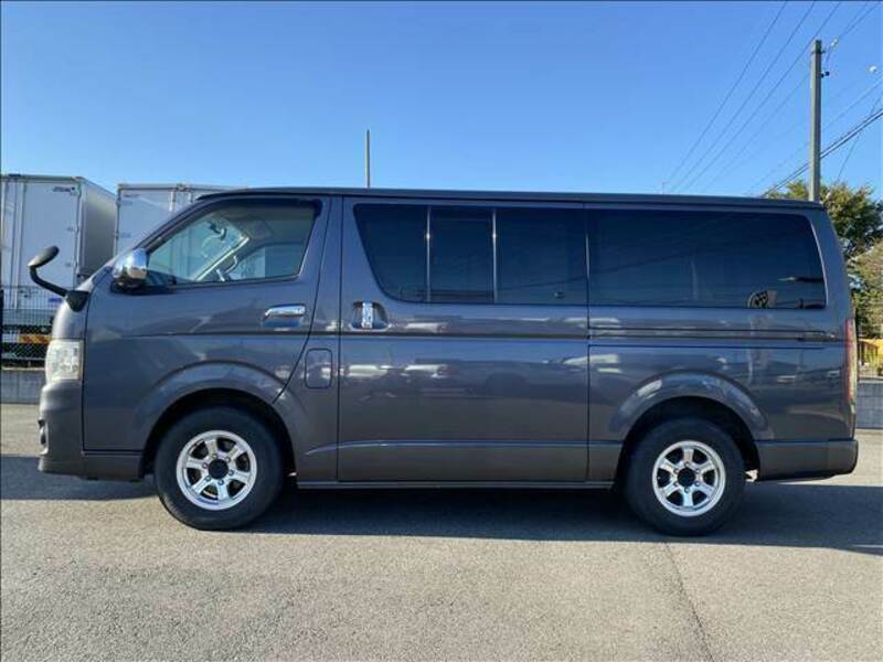 HIACE VAN-13