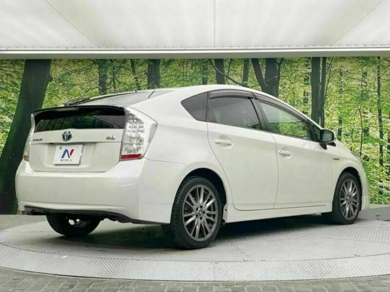 PRIUS-18