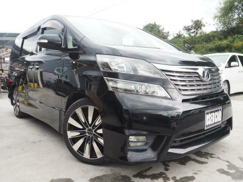 TOYOTA　VELLFIRE