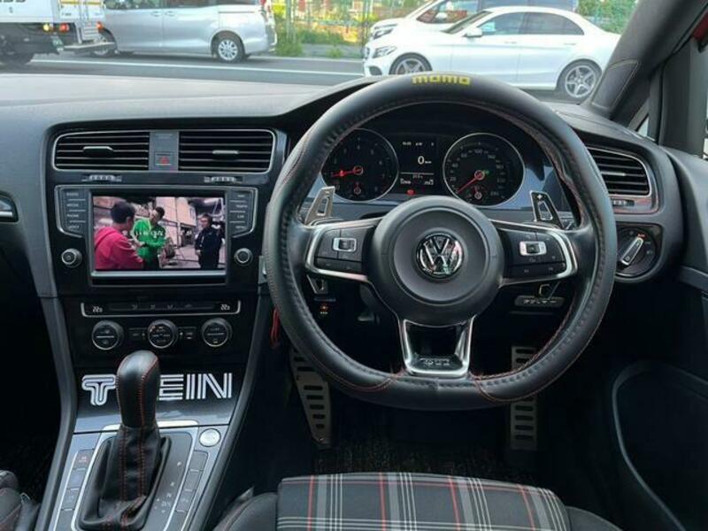 GOLF GTI-8