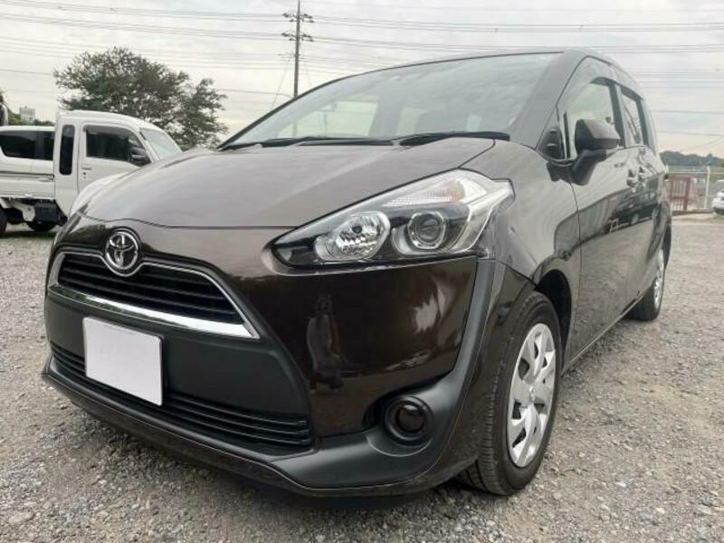 TOYOTA　SIENTA