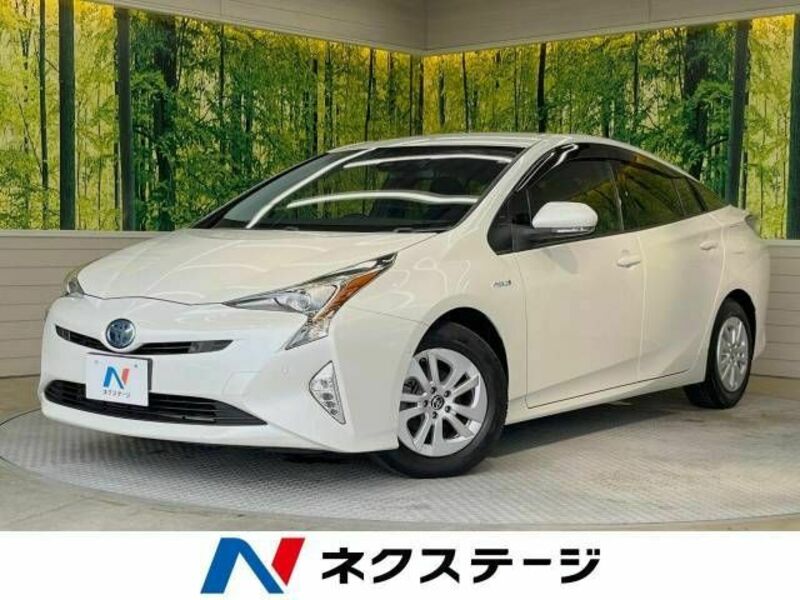 TOYOTA　PRIUS