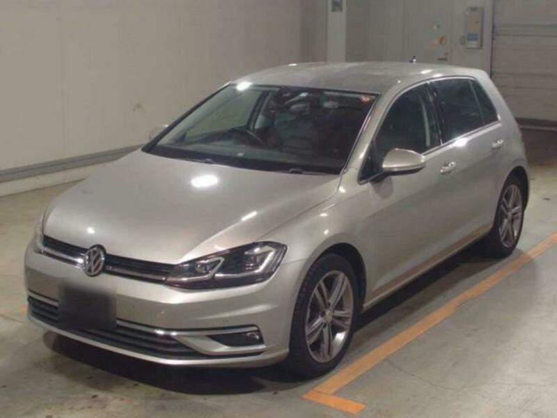 VOLKSWAGEN　GOLF