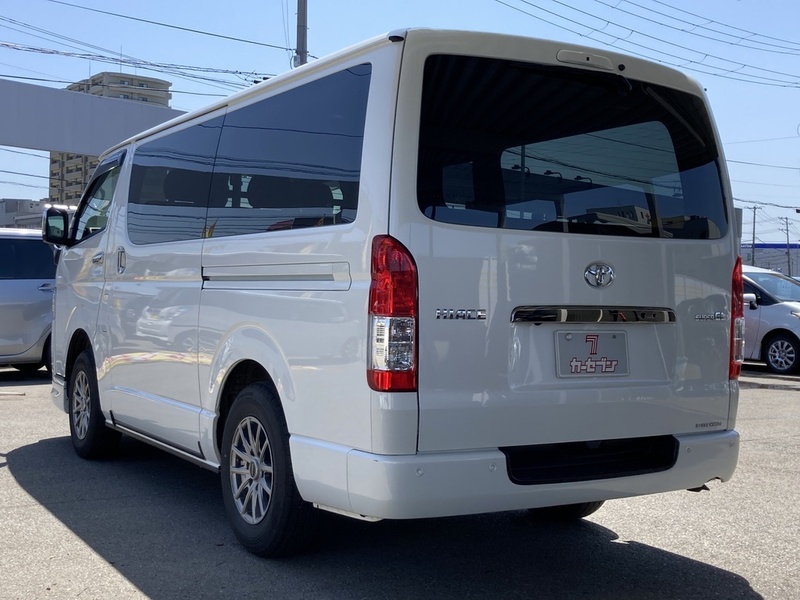 HIACE VAN-7