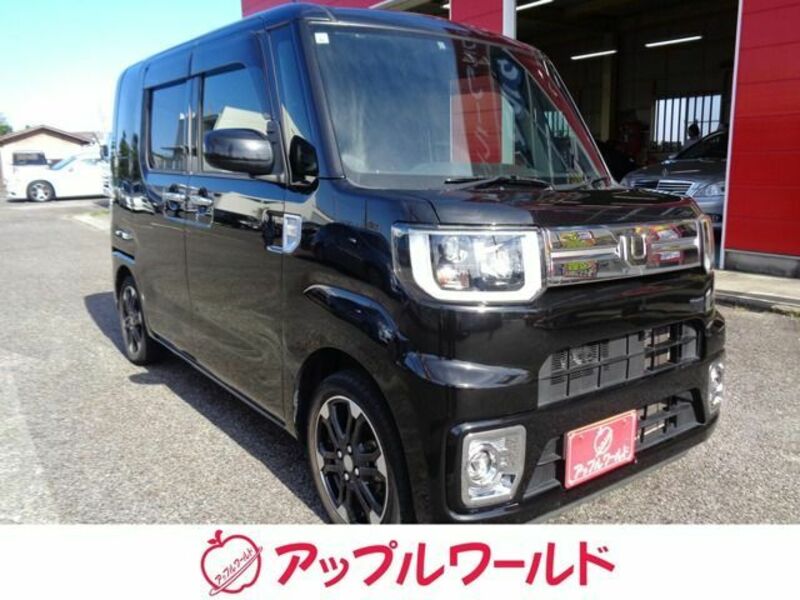 DAIHATSU　WAKE